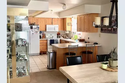 2016 E Windham Cir S, Millcreek, UT 84109 - Photo 3