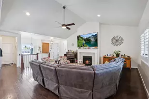 967 W Yamada Ct S, Syracuse, UT 84075 - Photo 5