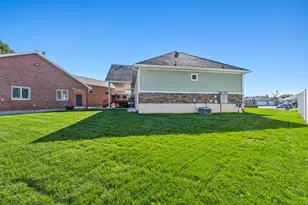 967 W Yamada Ct S, Syracuse, UT 84075 - Photo 47