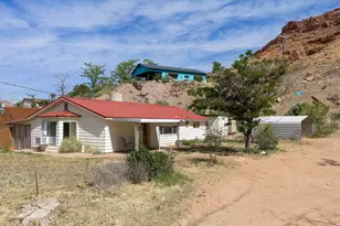 343 E 200 N, Moab, UT 84532 - Photo 9