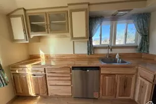 692 S 300 W, Mount Pleasant, UT 84647 - Photo 15