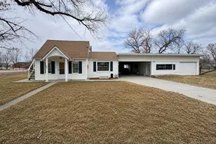692 S 300 W, Mount Pleasant, UT 84647 - Photo 1