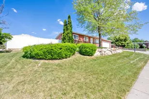 9325 Quail Hollow Cir, Sandy, UT 84093 - Photo 5