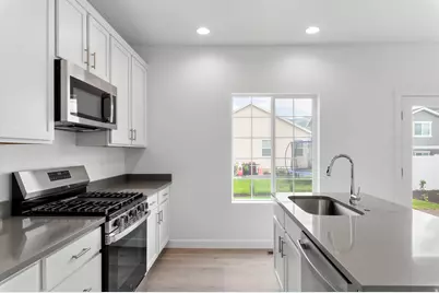 5652 N Mallard Dr, Stansbury Park, UT 84074 - Photo 13