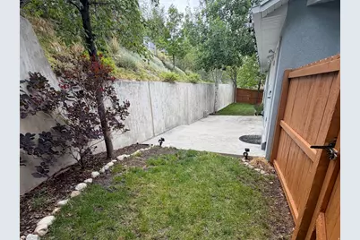 1682 E Sunrise Meadow Dr, Sandy, UT 84093 - Photo 35