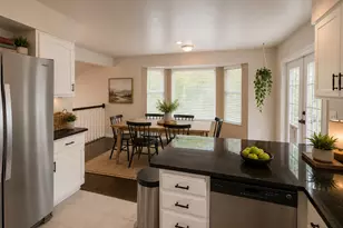 1682 E Sunrise Meadow Dr, Sandy, UT 84093 - Photo 7