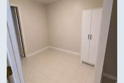 1682 E Sunrise Meadow Dr, Sandy, UT 84093 - Photo 27