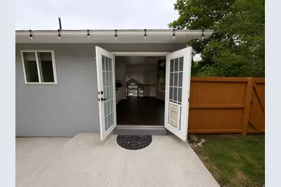 1682 E Sunrise Meadow Dr, Sandy, UT 84093 - Photo 31