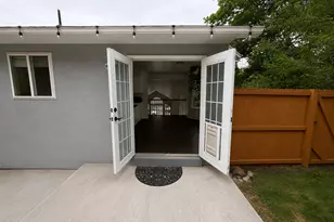 1682 E Sunrise Meadow Dr, Sandy, UT 84093 - Photo 31