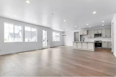 3803 W 2350 N, Clinton, UT 84015 - Photo 11