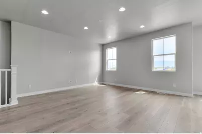 2254 N Hooded Crane Dr, Clinton, UT 84015 - Photo 11