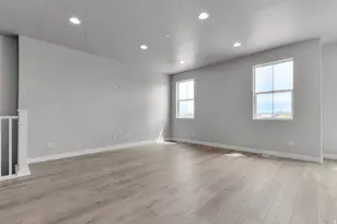 2254 N Hooded Crane Dr, Clinton, UT 84015 - Photo 11