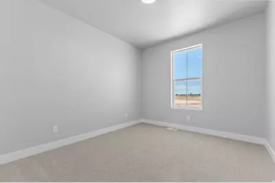 2246 N Hooded Crane Dr, Clinton, UT 84015 - Photo 9