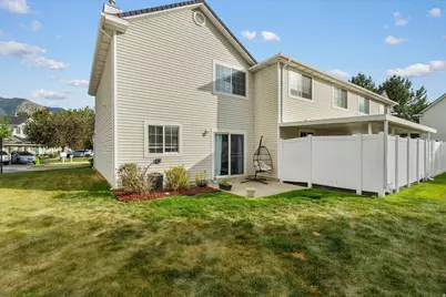 1032 Sara Ln, Ogden, UT 84404 - Photo 17