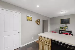 1032 Sara Ln, Ogden, UT 84404 - Photo 9