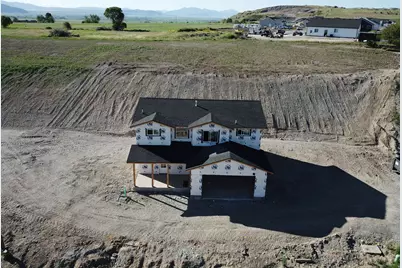 513 E Upper Canyon Rd, Smithfield, UT 84335 - Photo 1