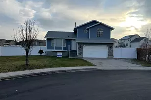 5953 W Cape Cod Dr, West Valley, UT 84128 - Photo 1