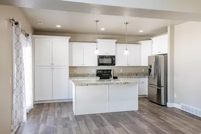 1739 E Holladay Hill Ln N, Holladay, UT 84124 - Photo 7