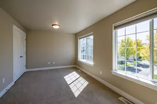 1739 E Holladay Hill Ln N, Holladay, UT 84124 - Photo 17