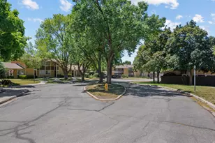 337 E Peach Ln S, Bountiful, UT 84010 - Photo 25