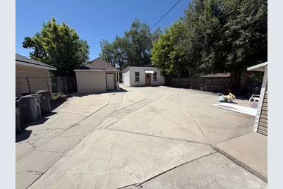 849 W 300 N, Salt Lake City, UT 84116 - Photo 9