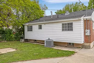 770 E 3rd S, Ogden, UT 84404 - Photo 23