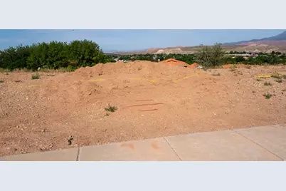 323 N 200 E #42, La Verkin, UT 84745 - Photo 1