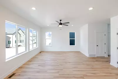 3984 W 930 N #505, Lehi, UT 84048 - Photo 9