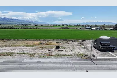 108 E 200 S #5, Lewiston, UT 84320 - Photo 1