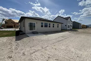 1159 E Blackfeet Dr, Eagle Mountain, UT 84005 - Photo 15