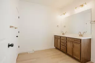 1159 E Blackfeet Dr, Eagle Mountain, UT 84005 - Photo 7