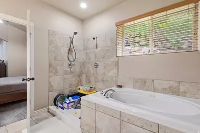 2452 Oak Ln, Layton, UT 84040 - Photo 23