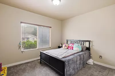 2452 Oak Ln, Layton, UT 84040 - Photo 27