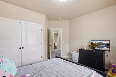 2452 Oak Ln, Layton, UT 84040 - Photo 25
