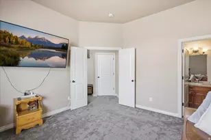 2452 Oak Ln, Layton, UT 84040 - Photo 35