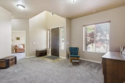 2452 Oak Ln, Layton, UT 84040 - Photo 5