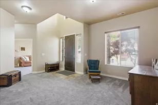 2452 Oak Ln, Layton, UT 84040 - Photo 5