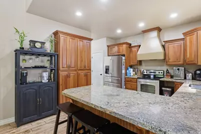2452 Oak Ln, Layton, UT 84040 - Photo 13