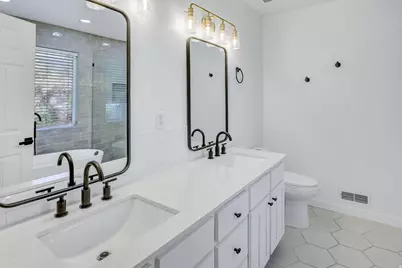2104 W 2200 S, Syracuse, UT 84075 - Photo 17