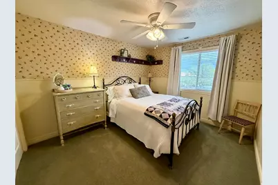 2205 E Sunset Dr, Layton, UT 84040 - Photo 31