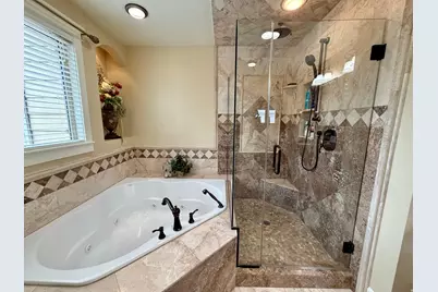 2205 E Sunset Dr, Layton, UT 84040 - Photo 29