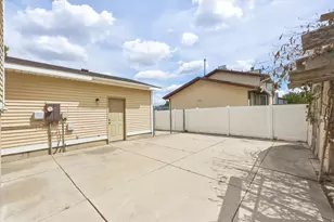 5571 W 4260 S, West Valley, UT 84120 - Photo 25