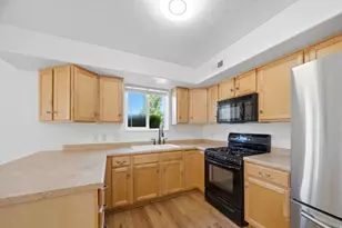 1676 S Spring Creek Ranch Rd, Lehi, UT 84043 - Photo 11