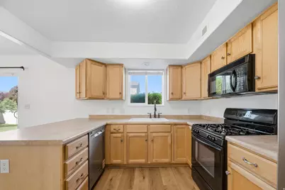 1676 S Spring Creek Ranch Rd, Lehi, UT 84043 - Photo 5