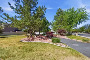 1676 S Spring Creek Ranch Rd, Lehi, UT 84043 - Photo 33