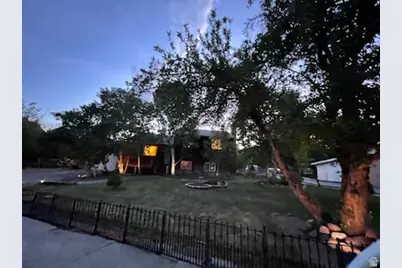 9905 N Meadow Dr E, Cedar Hills, UT 84062 - Photo 33