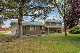 8327 S Romaine Dr, Sandy, UT 84070 - Photo 21