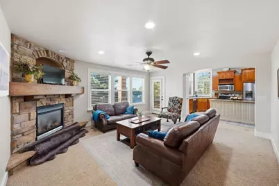 1683 N Main St, Centerville, UT 84014 - Photo 11