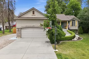 962 N Harrisville Rd, Harrisville, UT 84404 - Photo 3