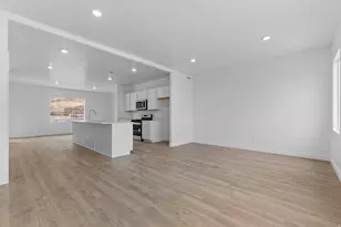 559 E Levengrove Dr, Lehi, UT 84048 - Photo 7